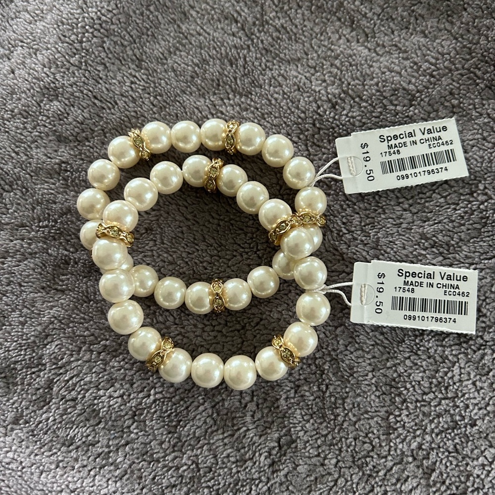 J Crew Pearl and Gold Bracelet Set (2)
